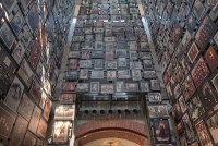 Tower of Faces, Holocaust Memorial Museum © Dsdugan